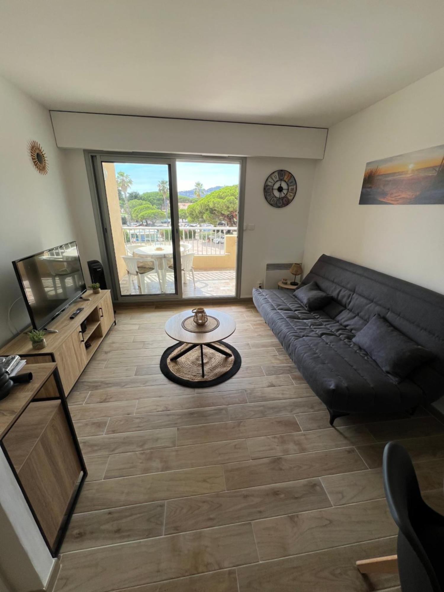 Apartment Port De Hyeres
